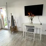 Spacious In Sunny Minutes To شقة *