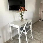 Spacious In Sunny Minutes To شقة
