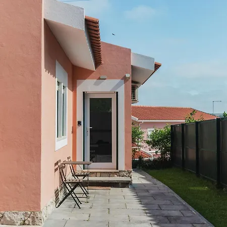 Spacious In Sunny Minutes To Lourinhã