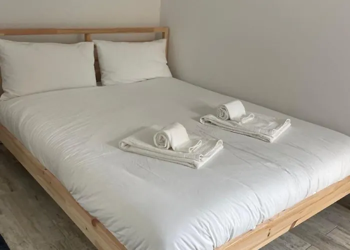 Apartamento Spacious In Sunny Minutes To *