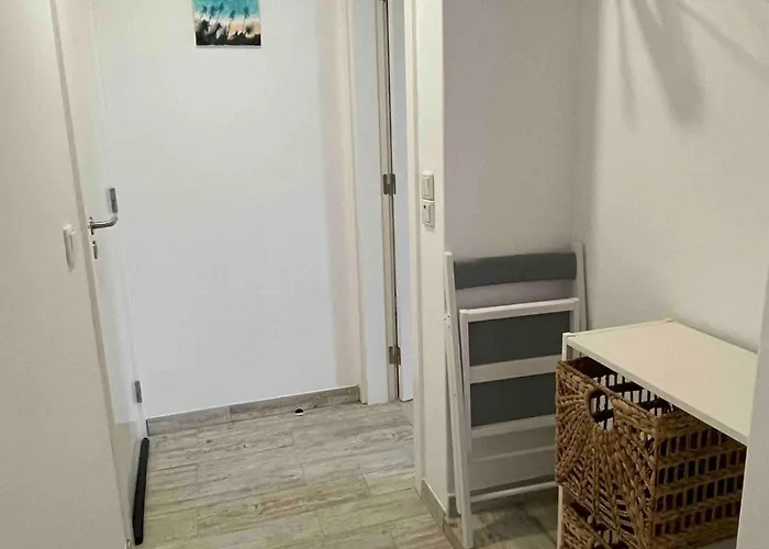 Spacious In Sunny Minutes To Apartamento Lourinhã